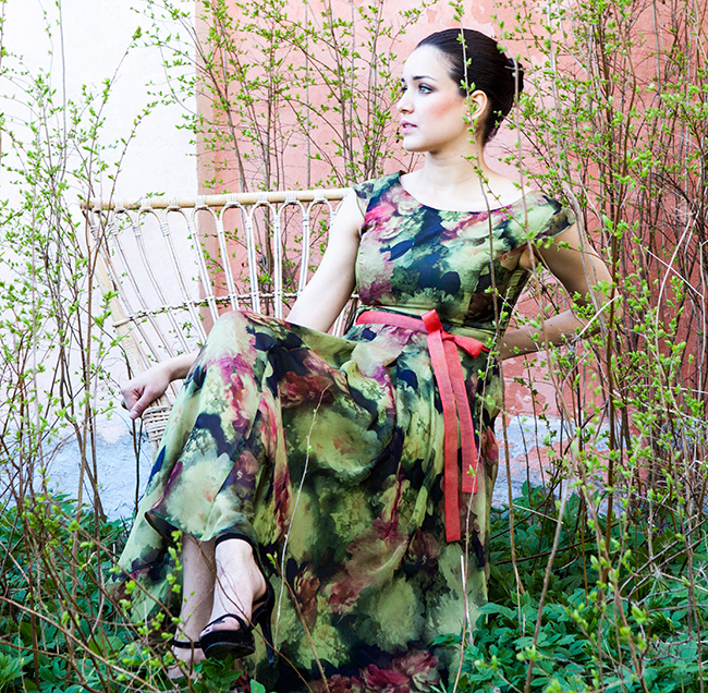 Kukallinen_iltapuku_Crista_midimitta_dramagallery.fi